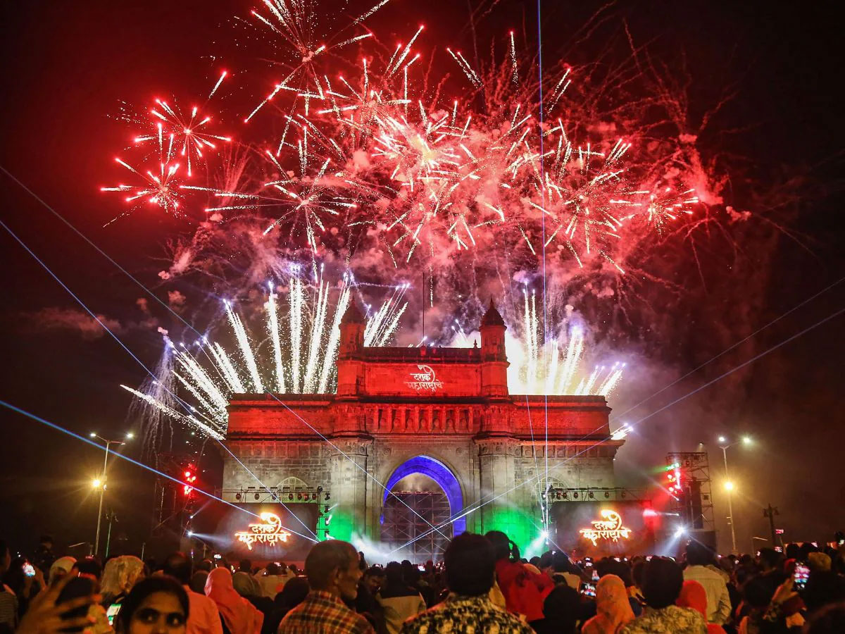 नई दिल्ली में करनी है नए साल की पार्टी, घर से निकलने से पहले जान लें दिल्ली पुलिस की ये ट्रैफिक एडवाइजरी