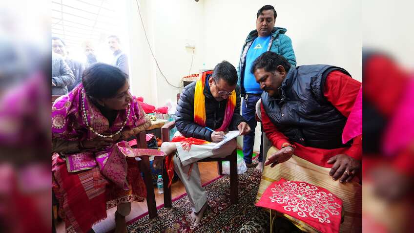 क्या है AAP की पुजारी-ग्रंथी सम्मान योजना? पुजारियों को मिलेगा हर महीने ₹18,000 भत्ता