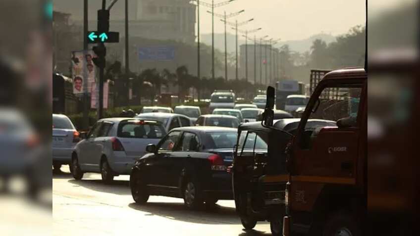 मुंबई में न्यू ईयर के दिन लोगों ने तोड़े ट्रैफिक नियम! पुलिस ने वसूले ₹89 लाख, ये हैं Top Violations 	 