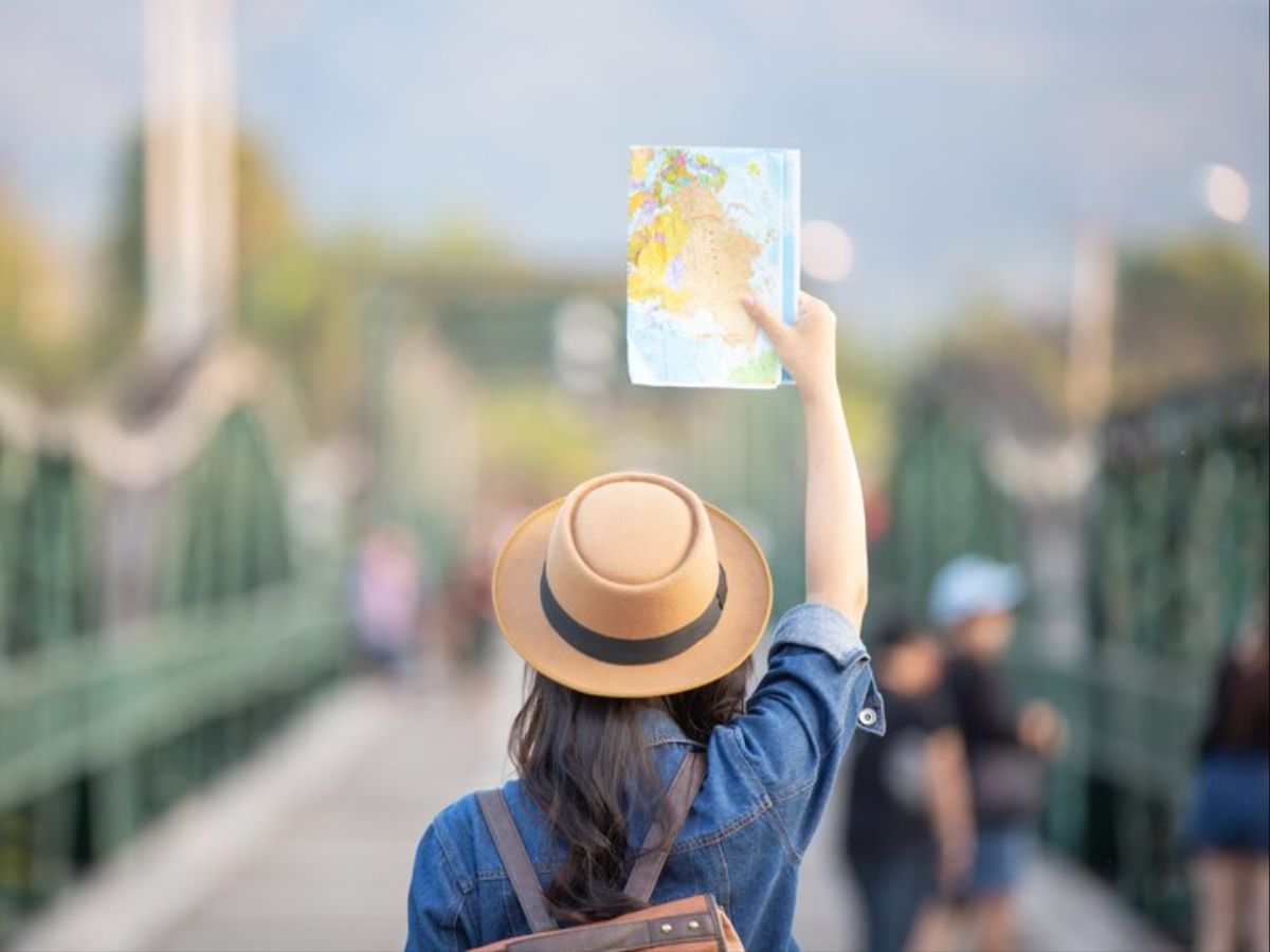 सस्ते में प्लान करना है Trip तो ये 5 छोटी-छोटी ट्रिक रखें याद, काफी पैसा बचा देंगीं