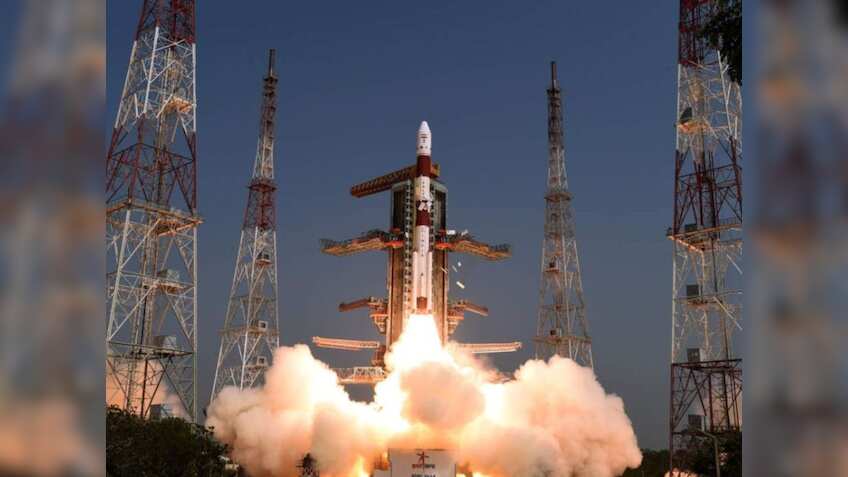 अपने हाई से आधा हुआ यह Defence Stock, कंसोलिडेशन के बाद फिर तेजी के लिए तैयार; जानें टारगेट