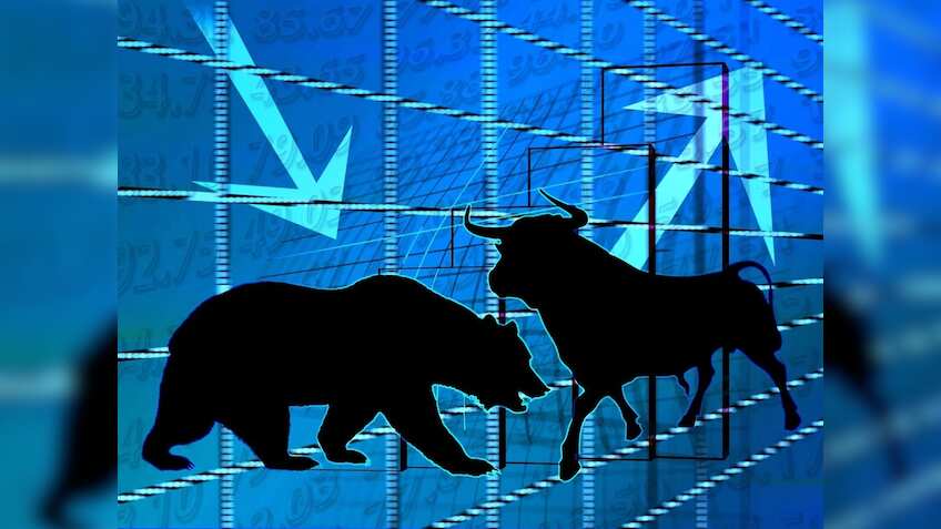 Stock Market Closing Highlights: आज भी ढह गए बाजार, सेंसेक्स 528 अंक गिरा; निफ्टी 23,600 के नीचे बंद- FMCG Stocks संभले