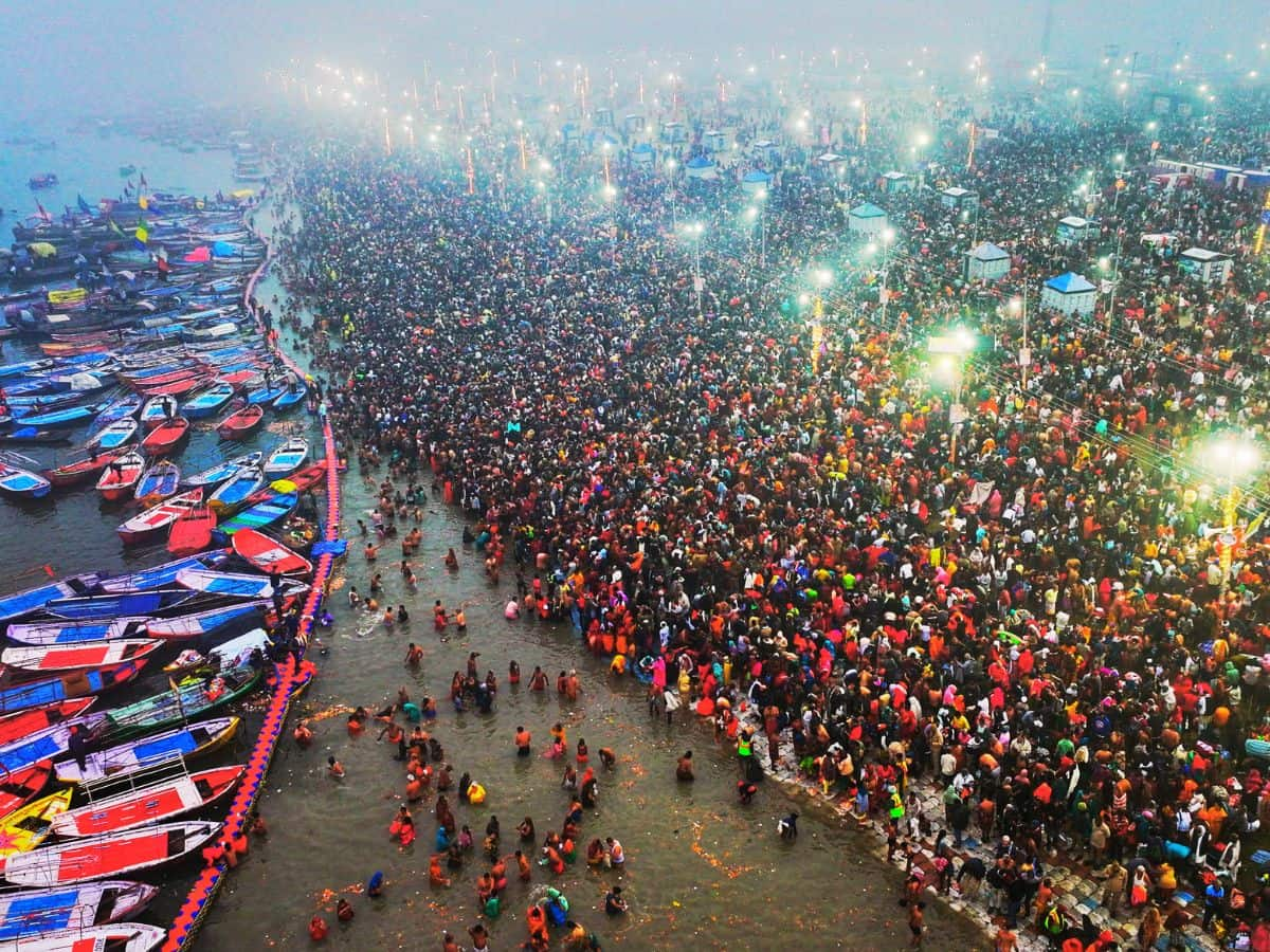 Mahakumbh 2025: आज से शुरू हुआ महाकुंभ, PM Modi ने लोगों को दीं शुभकामनाएं