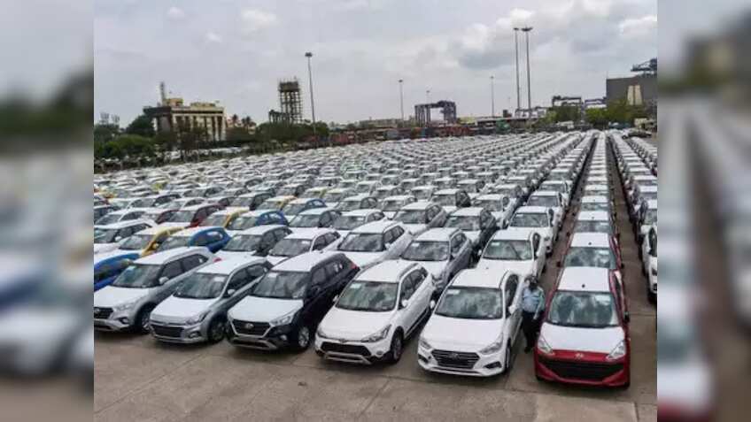 2024 में 12% बढ़ी गाड़ियों की थोक बिक्री, स्कूटर और मोटरसाइकिल का रहा सबसे बड़ा योगदान