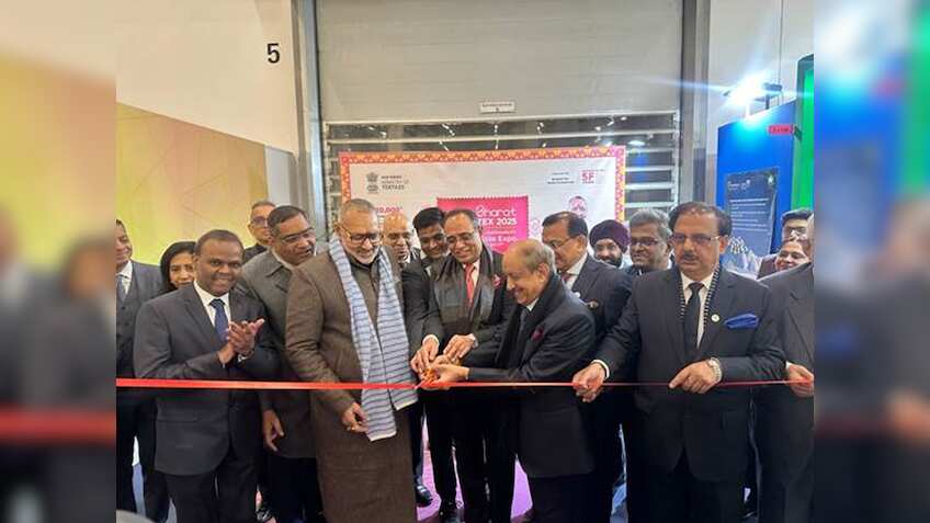 फ्रैंकफर्ट में हेमटेक्स्टिल 2025 में भारतीय मंडप भी मौजूद, केन्द्रीय कपड़ा मंत्री गिरिराज सिंह ने किया उद्घाटन 