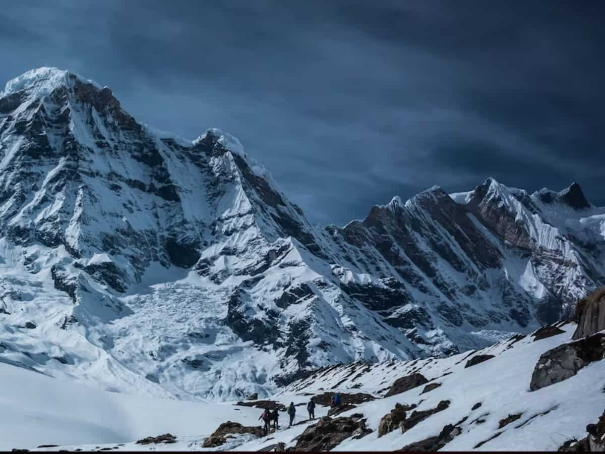 पहाड़ों पर शुरू हो गई है बर्फबारी, यहां घूमने का बना रहे हैं प्‍लान तो पहले पढ़ लें ये खबर, पुलिस ने जारी की एडवाइजरी