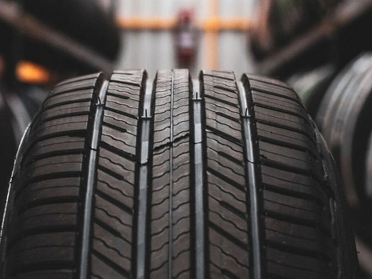 Auto Expo 2025: ब्रिजस्टोन इंडिया ने पेश किए ENLITEN टेक्नोलॉजी आधारित टायर, सेडान से लेकर SUV को करेगा कवर