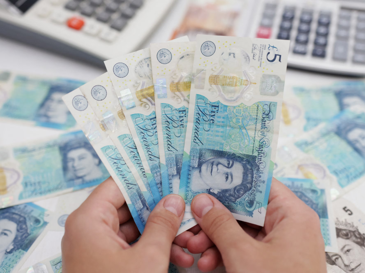 135 साल में अंग्रेजों ने भारत से लूटे ₹3,00,00,00,00,00,00,000, नोटों से सजाते तो 4 बार ढक जाता पूरा लंदन