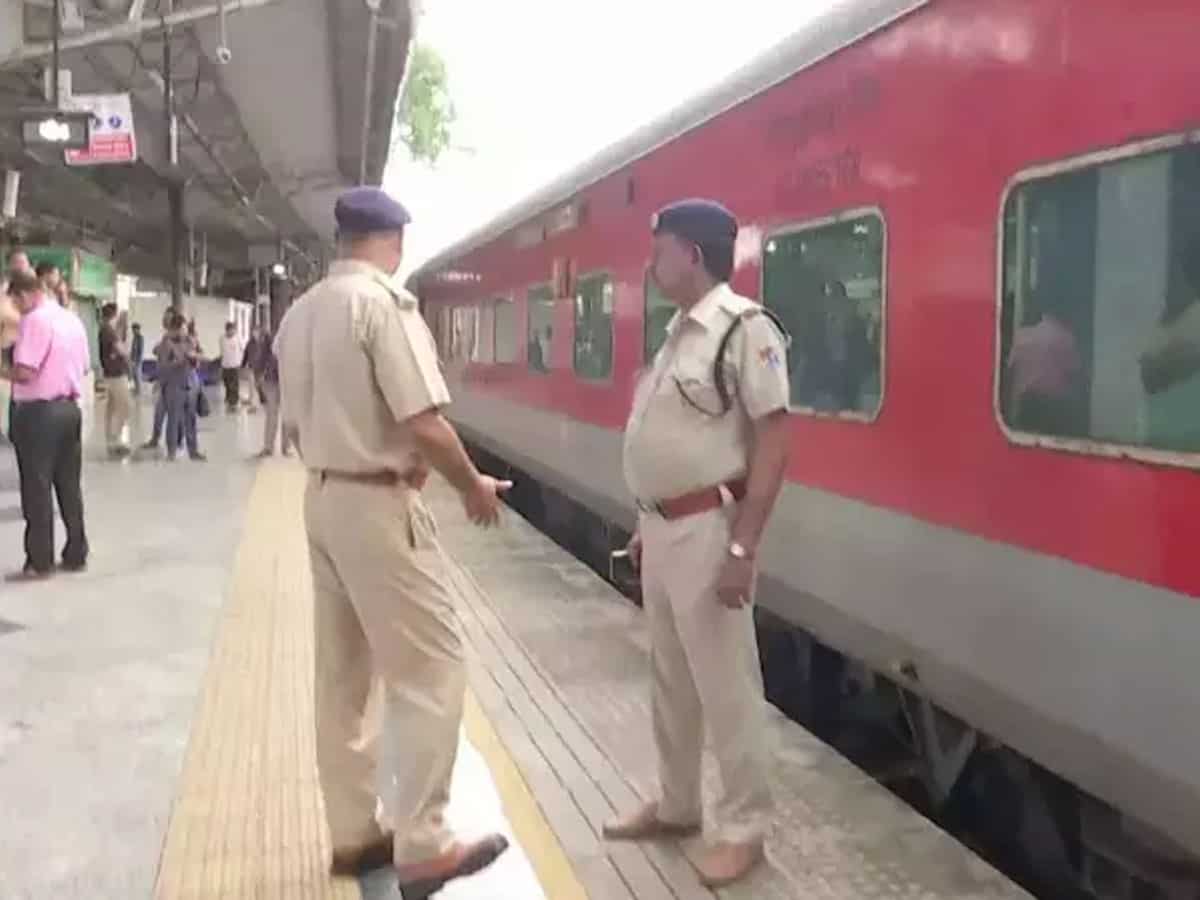 रेलवे प्रॉपर्टी एक्ट 1966 के तहत कार्रवाई