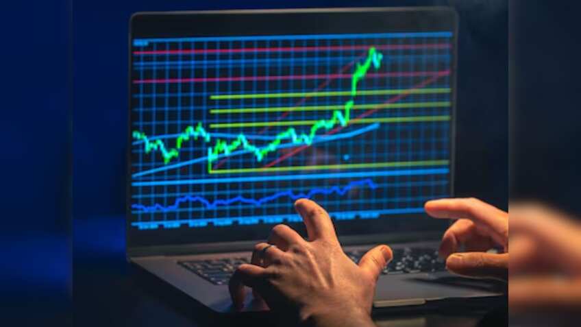 कमजोर बाजार में इस कंपनी को Railway PSU से मिला बड़ा ऑर्डर, शेयर में लगा 5% का अपर सर्किट, रखें नजर