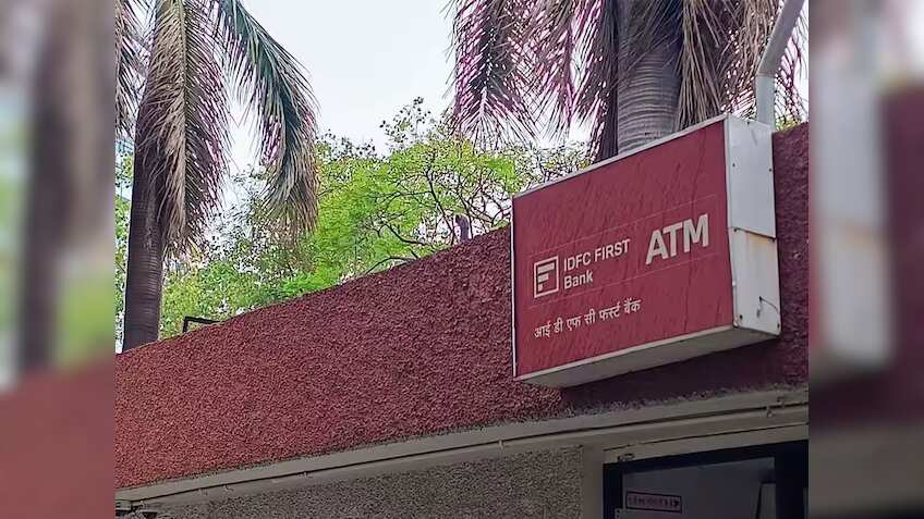 Q3 में 53% गिरा IDFC First का नेट प्रॉफिट, NPA में आया सुधार, सालभर में 22.34% टूटा शेयर