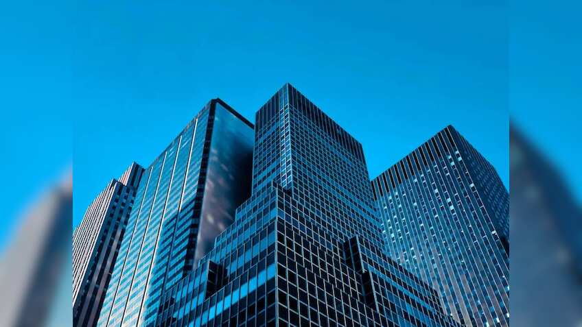 अमेरिकी निवेशक ने REL के लिए खोला खजाना, हिस्सेदारी के लिए बर्मन परिवार से अधिक कीमत देने की पेशकश