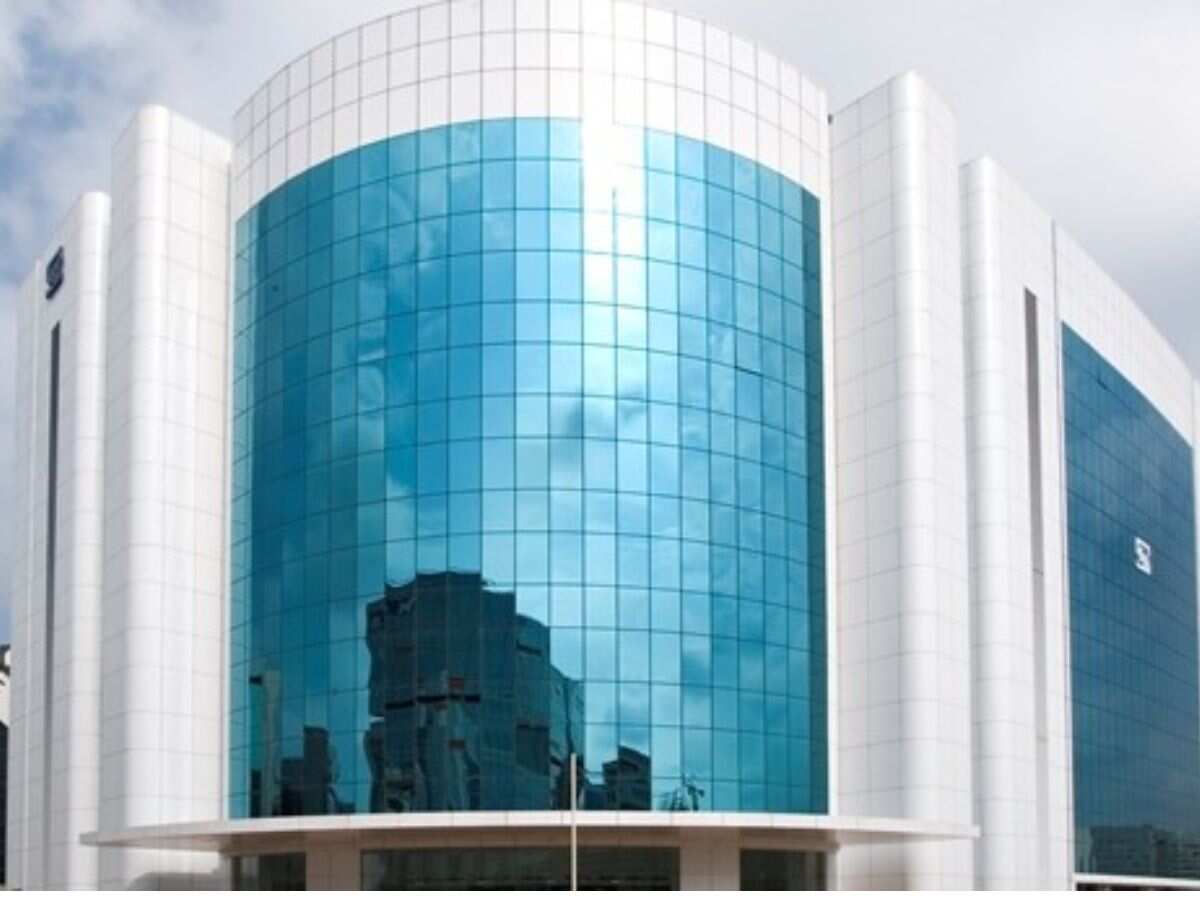 नया SEBI चीफ ढूंढ रही है सरकार, मांगे ऐप्लीकेशन; लाखों में मिलेगी सैलरी, जानें शर्तें