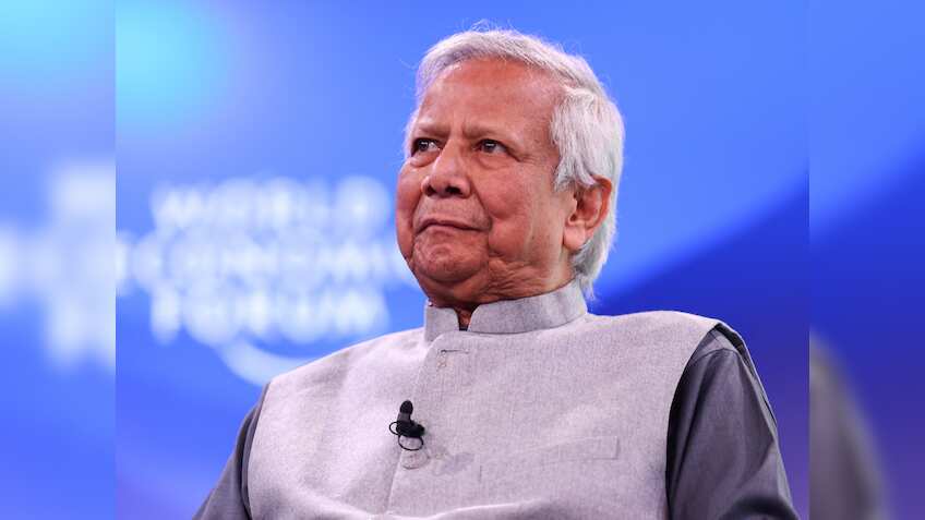 शेख हसीना का ये आदेश बना युनूस सरकार के लिए जंजाल, जानें क्यों बांग्लादेश में ठप पड़ गई 400 ट्रेनें