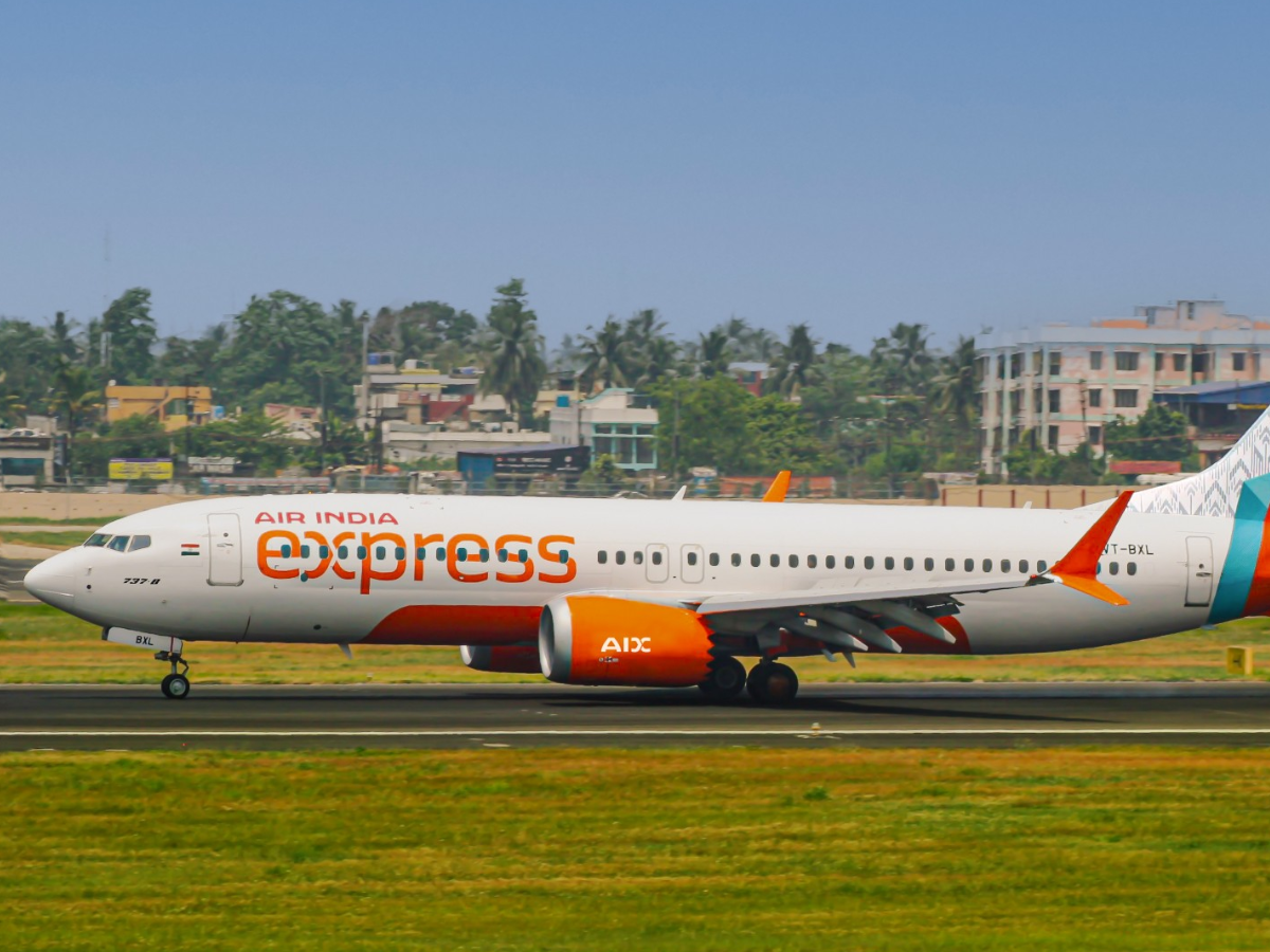 महाकुंभ के बीच टाटा ग्रुप की इस एयरलाइन का बंपर धमाका, सिर्फ ₹1535 की शुरुआती कीमत में मिल रही फ्लाइट टिकट