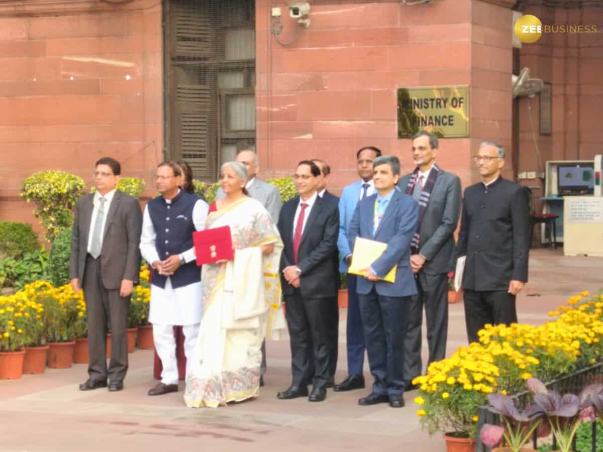 Budget 2025 Big Highlights: बजट 2025 में टैक्सपेयर्स को सबसे बड़ा तोहफा, 12 लाख तक इनकम टैक्स फ्री, Income Tax Slab बदले, कई और तोहफे 