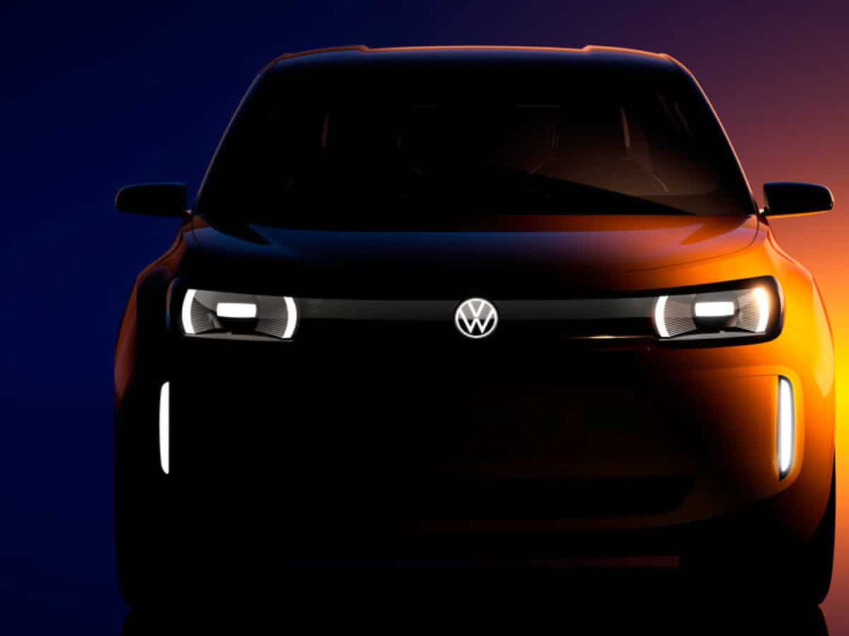 Volkswagen की EV सेक्टर में एंट्री! पेश करेगी पहली सस्ती इलेक्ट्रिक कार, इतनी हो सकती है कीमत
