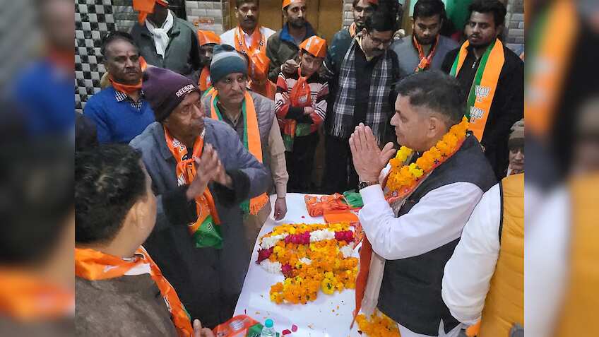 इस मुस्लिम बहुल सीट में पहली बार खिला कमल, 17578 वोट से हासिल की जीत, ताहिर हुसैन ने बिगाड़ा आप का खेल