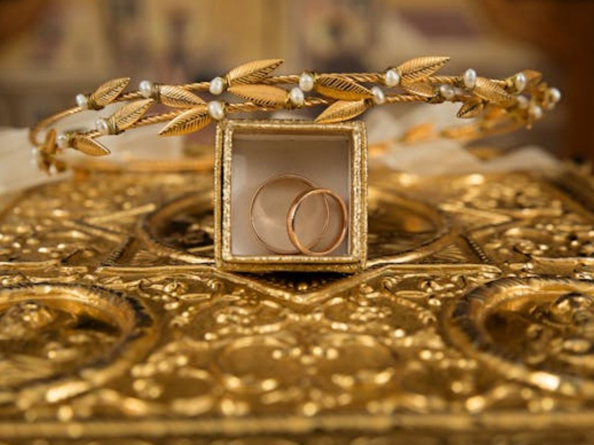 Gold Price Today: एक दिन में ₹2430 महंगा हुआ सोना, रिकॉर्ड ₹88,500 प्रति 10 ग्राम पर पहुंचा भाव