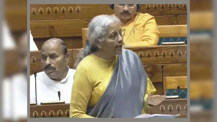 लोकसभा में पेश होने के बाद सेलेक्ट कमेटी को भेजा गया नया इनकम टैक्‍स बिल, जानिए क्‍या है इस विधेयक में