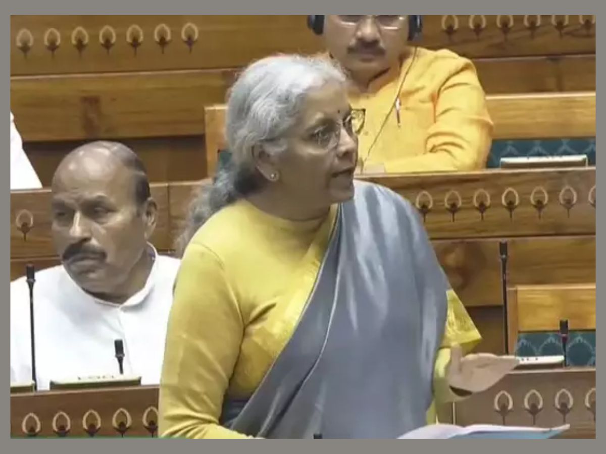 लोकसभा में पेश होने के बाद सेलेक्ट कमेटी को भेजा गया नया इनकम टैक्स बिल, जानिए क्या है इस विधेयक में