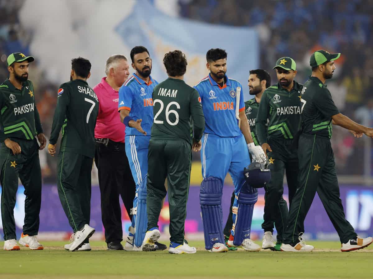 Ind Vs Pak: महामुकाबले में किसका पलड़ा भारी, बल्लेबाजों का बोलबाला, गेंदबाज लूटेंगे महफिल, जानिए भारत बनाम पाक की हर डीटेल