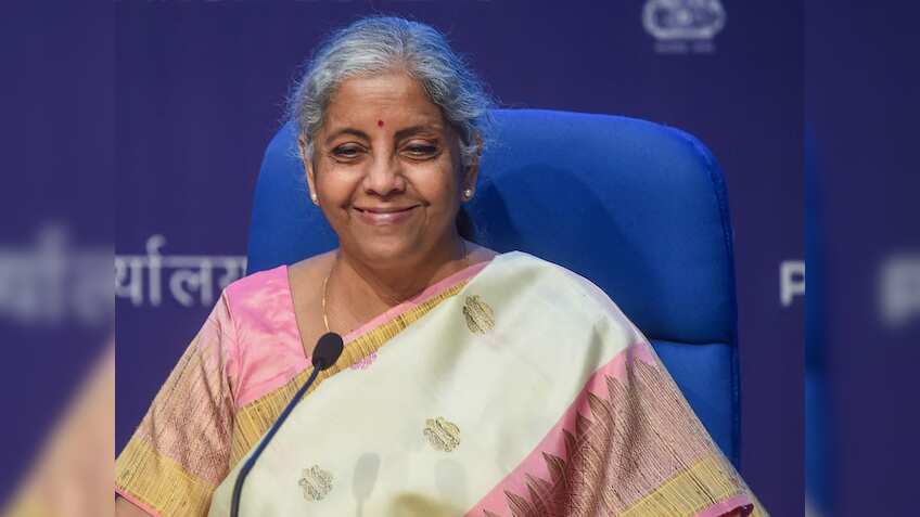 ग्लोबल क्राइसिस के बीच इन्वेस्टमेंट और ट्रेड के लिए  द्विपक्षीय संबंध अधिक महत्वपूर्ण : सीतारमण 