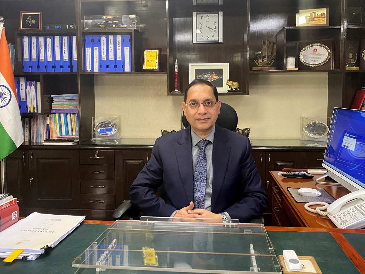 तुहिन कांत पांडे बने नए सेबी प्रमुख, माधबी पुरी बुच की लेंगे जगह, 3 साल तक रहेंगे इस पद पर