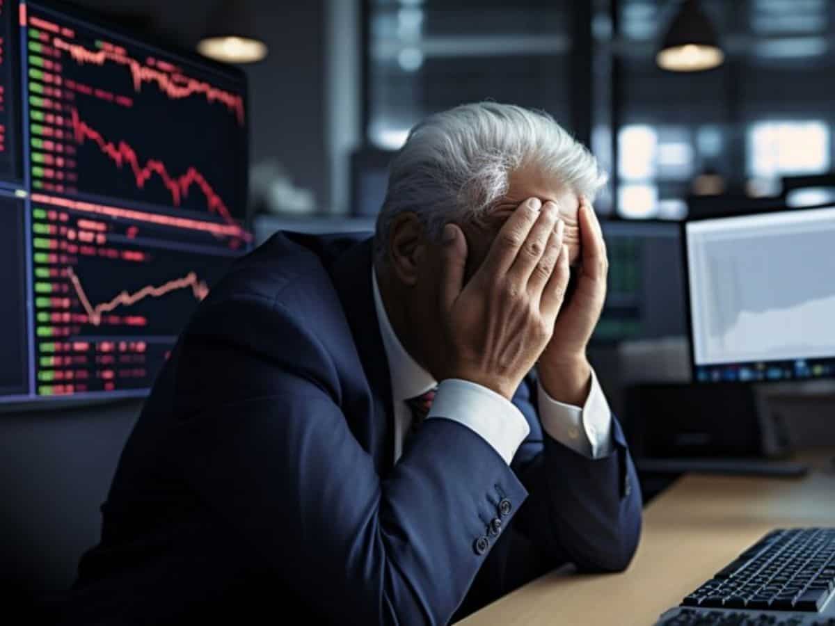 बाजार के करेक्शन में धड़ाम हो गए BSE, Angel One, MOFSL के शेयर, क्या है वजह?