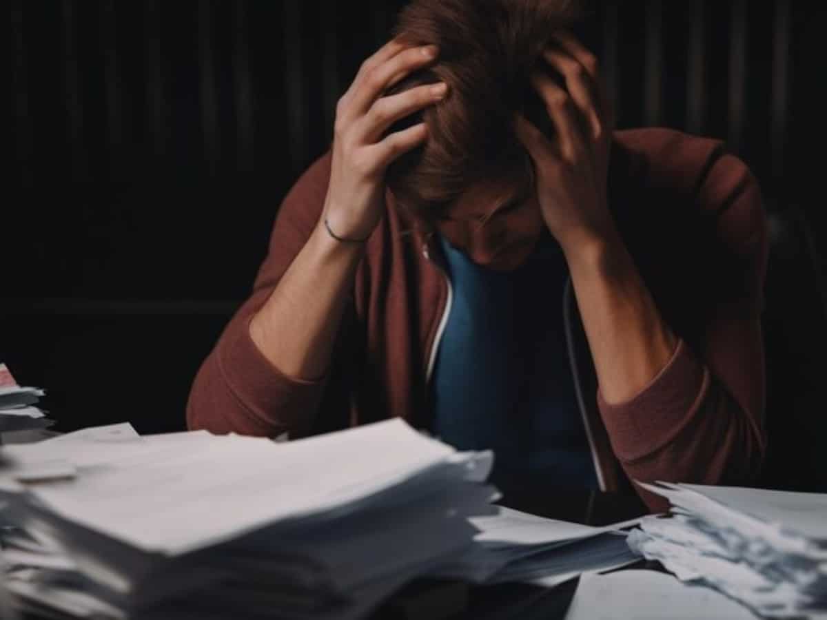 लोन लेने से बचें