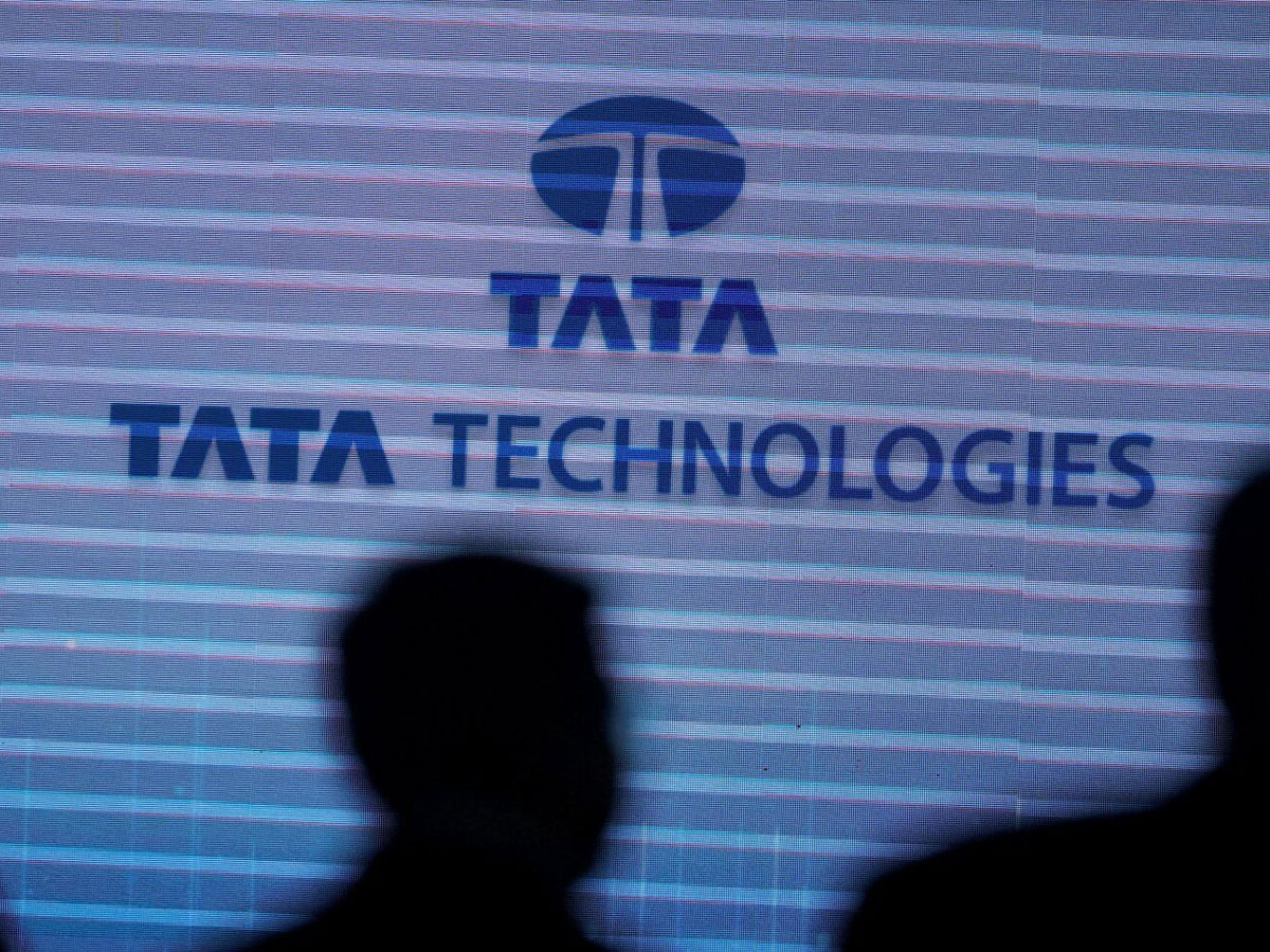 डॉनल्ड ट्रंप के कारण टाटा के अमेरिका प्लान पर ब्रेक! मैनेजमेंट ने दी ये बड़ी अपडेट, शेयर पर रखें नजर