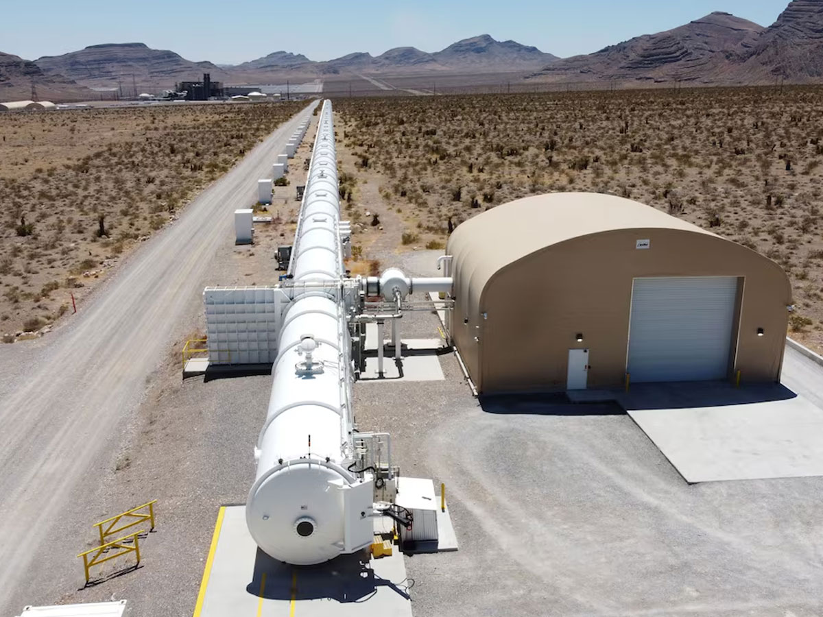 रेलवे ट्रैक नहीं, सीधी हवा में उड़ान! पलक झपकते ही मंजिल! भारत में जल्द दिखेगी ये सुपरफास्ट ट्रेन!