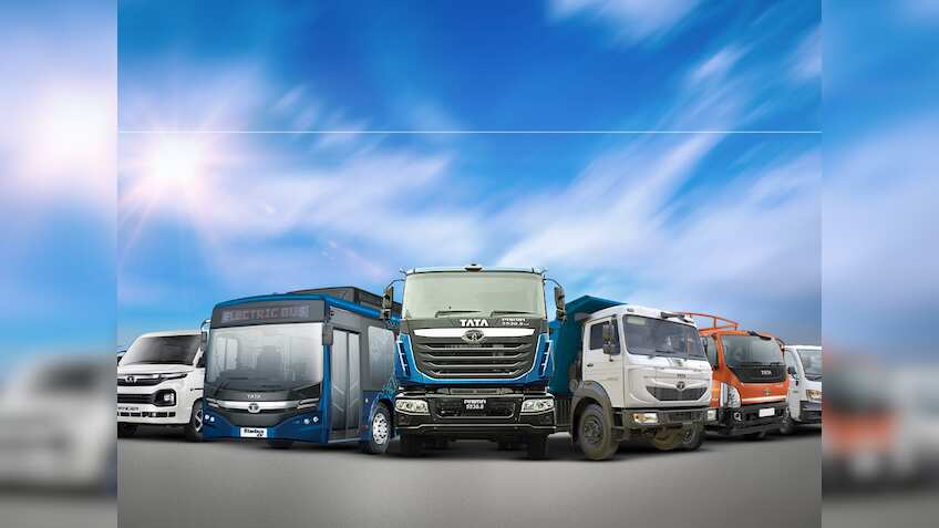 इस ऑटो कंपनी ने दिया बड़ा झटका! महंगे कर दिए कमर्शियल व्हीकल, अप्रैल 2025 से नई कीमतें लागू 