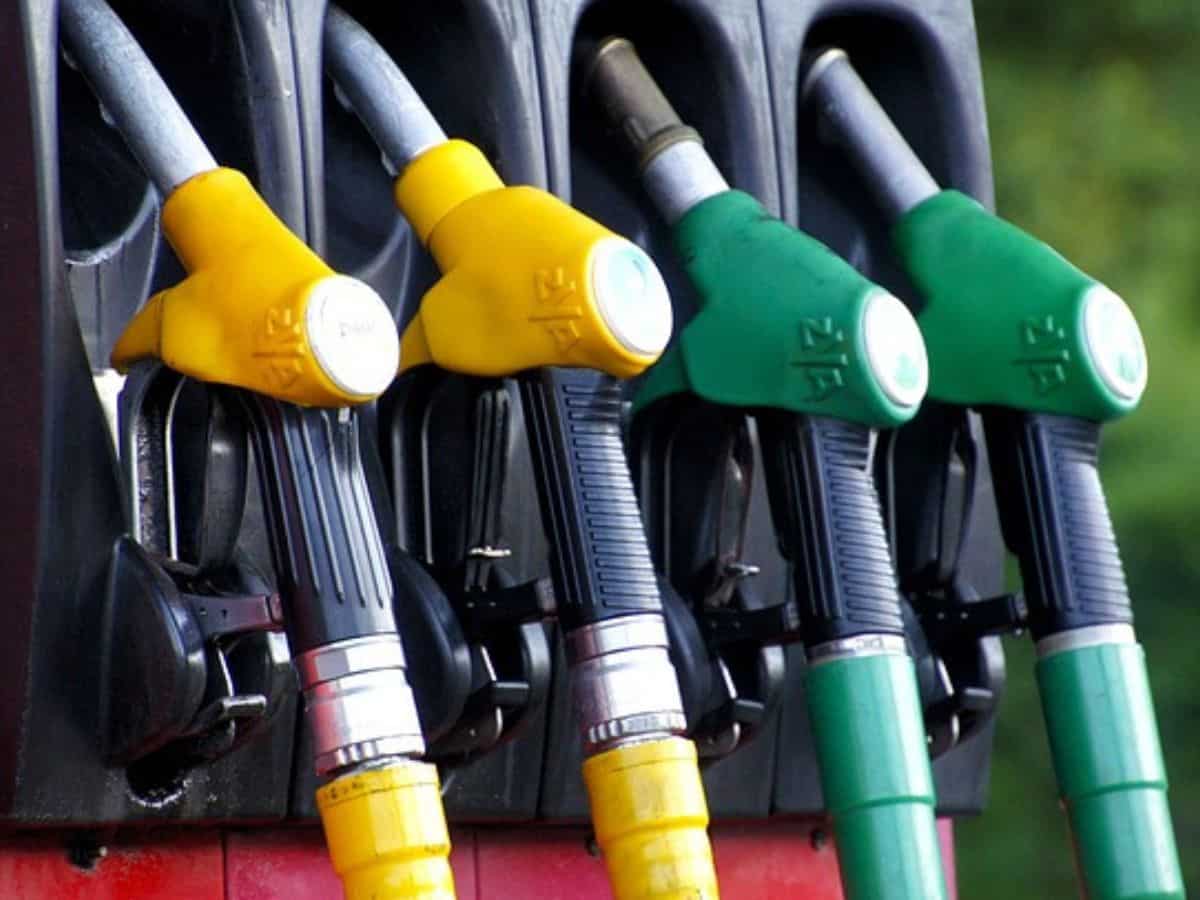 Petrol-Diesel: आपके शहर में एक लीटर पेट्रोल-डीजल की क्या है कीमत? फटाफट जानें