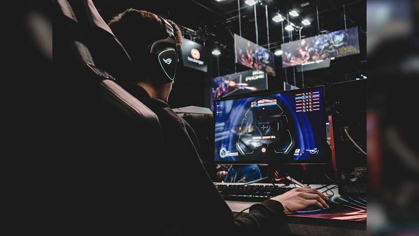 IPL से पहले ऑनलाइन गेमिंग पर कसा सरकार का शिकंजा! जांच के घेरे में आई 700 से ज्यादा कंपनी