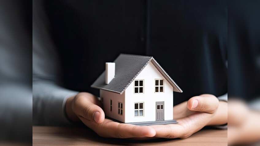 अपनी सैलरी पर आप कितना अमाउंट Home Loan के तौर पर ले सकते हैं? SBI ने खुद दी है जानकारी