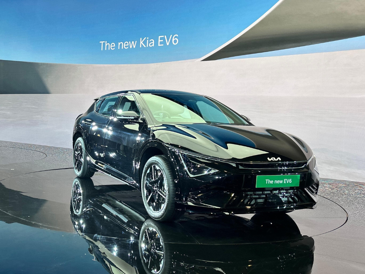 2025 Kia EV6 लॉन्च; सिंगल वेरिएंट और कीमत ₹65.9 लाख, सिंगल चार्ज पर इतनी रेंज