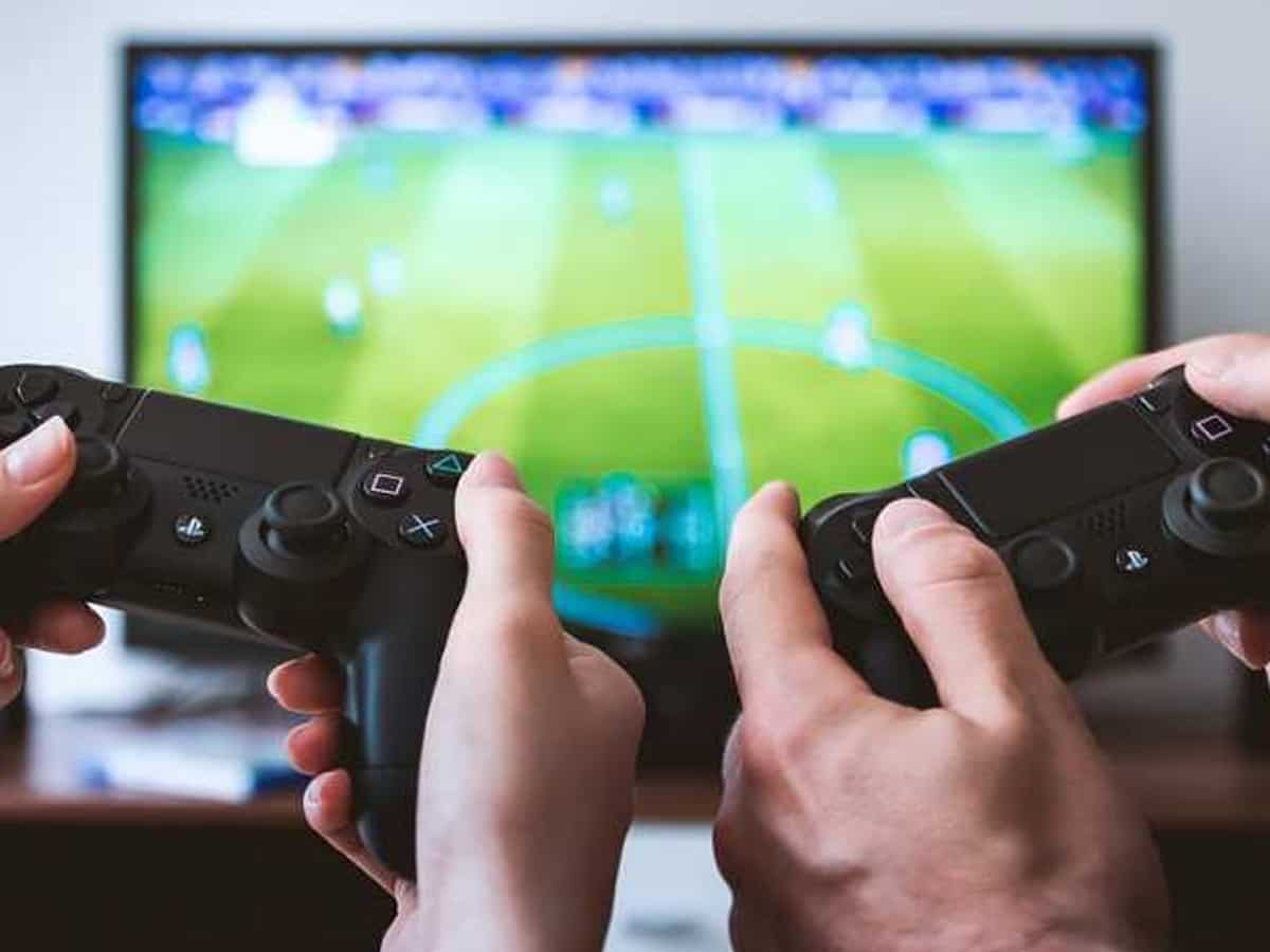 सरकार ने Online Gaming के लिए बनाए हैं सख्त नियम, अश्विनी वैष्णव बोले- 'पारदर्शिता और यूजर सेफ्टी की है सुनिश्चित'