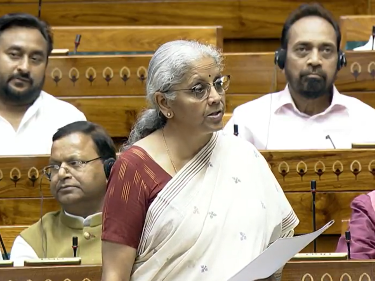 बैंक अकाउंट में एक साथ जोड़ सकेंगे 4 नॉमिनी, नए बैंकिंग लॉ में कस्टमर्स के लिए हुए ये बड़े बदलाव