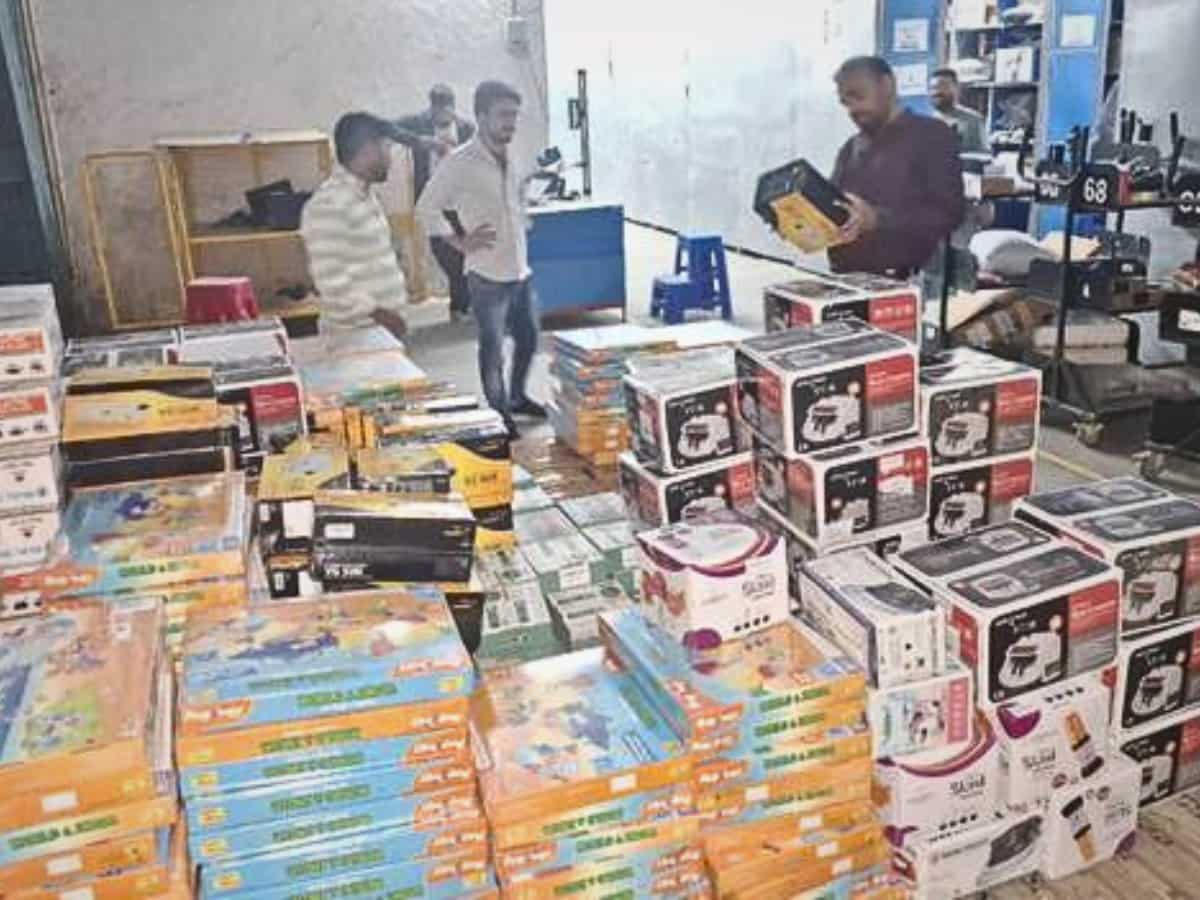 Amazon, Flipkart पर BIS का बड़ा एक्शन, गोदामों में छापेमारी कर बरामद किया लाखों का घटिया सामान