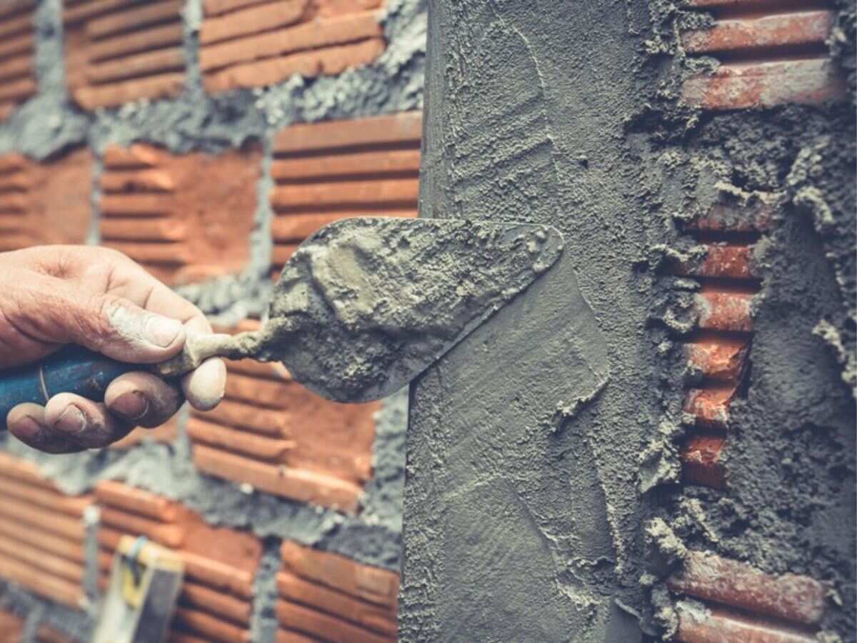 3. UltraTech Cement: 2030 तक 200 MTPA क्षमता का लक्ष्य