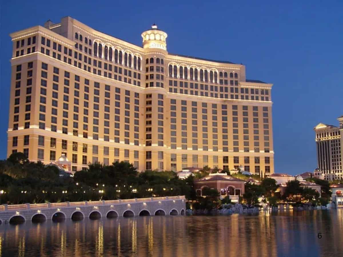 60% तक रिटर्न दे सकते हैं ये 4 Hotel Stocks