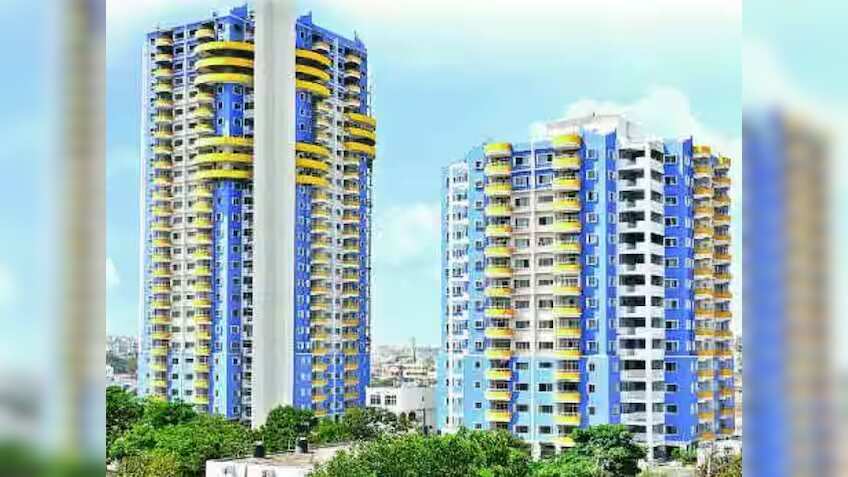 घर खरीदें या रुकें? प्रॉपर्टी के रेट गिरेंगे या बढ़ेंगे, इन दो रिपोर्ट्स ने खोल दिया कच्चा चिट्ठा