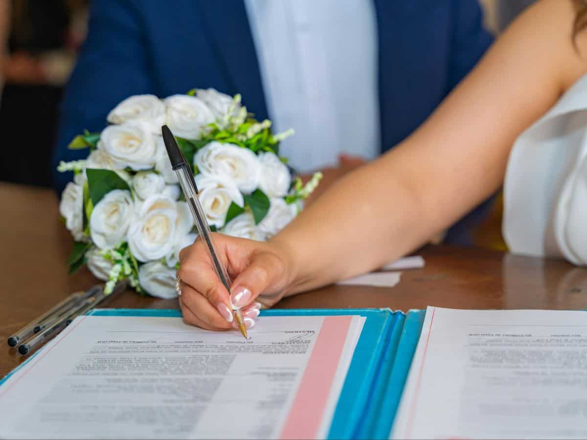 विदेश में शादी करने वाले भारतीय 