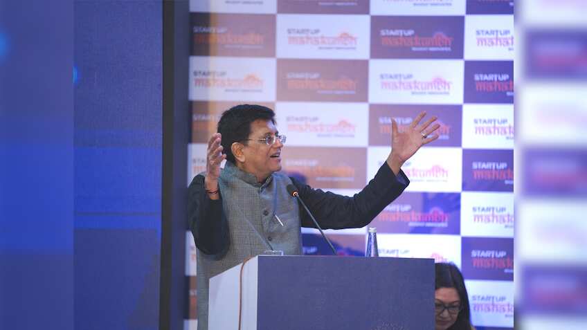 Startup Mahakumbh: गोयल के बयान पर बहस, Zepto-Zoho से लेकर अनुपम मित्तल तक ने किया स्टार्टअप्स का बचाव