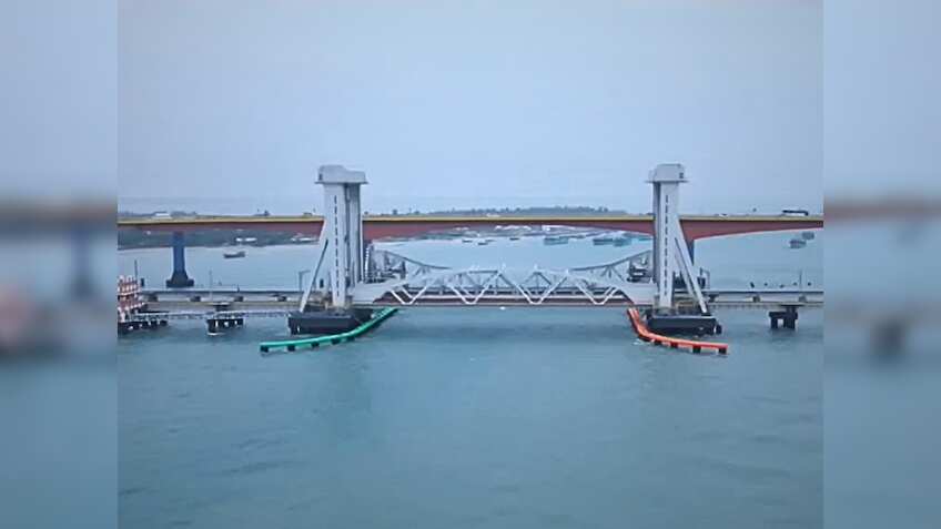 Pamban Bridge: भारत का पहला वर्टिकल लिफ्ट समुद्री पुल बनकर तैयार, रामनवमी के मौके पर PM Modi करेंगे उद्घाटन