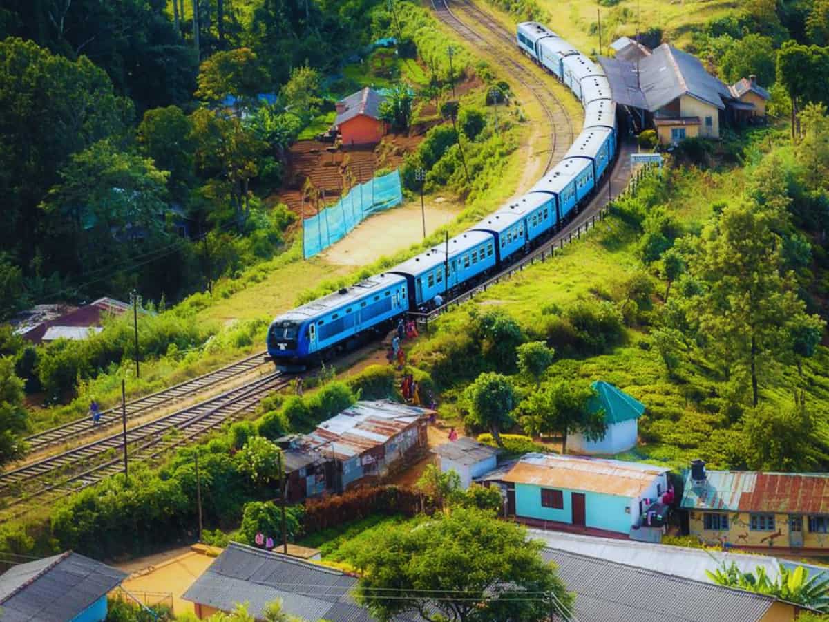 रेलवे को कहते हैं लाइफलाइन