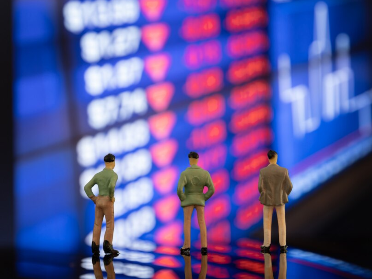 इन शेयरों में दिखेगा खूब एक्शन, खबरों के चलते रहेगी नजर; बाजार खुलने के बाद लिस्ट पर जरूर दें ध्यान