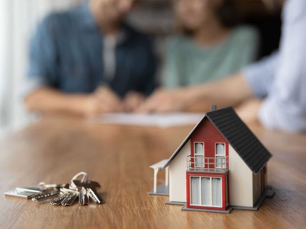 सस्ते लोन का डबल डोज! आसान होगी घर की राह, RBI के कदम से मिड-सेगमेंट बायर्स को मिलेगी ताकत!