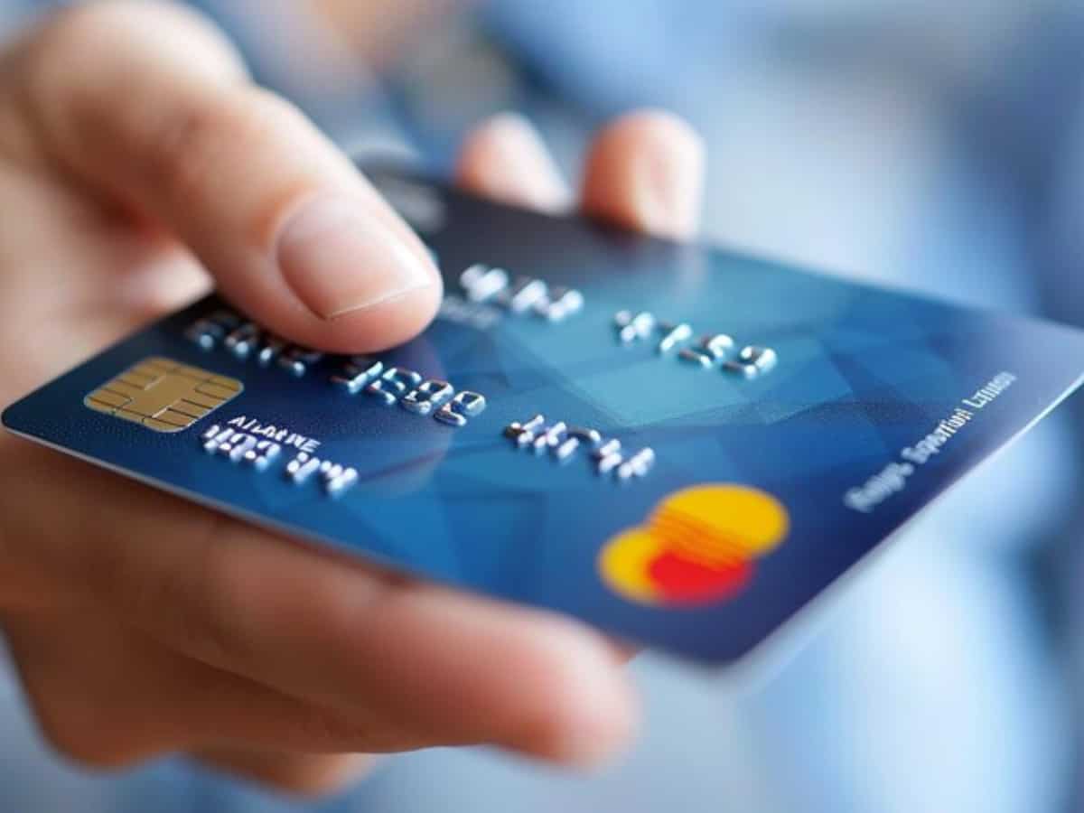 ट्रांजैक्शन चार्ज